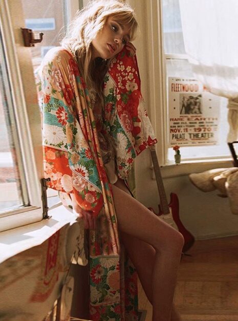 Flower Kimono (4) Flower Kimono (4)