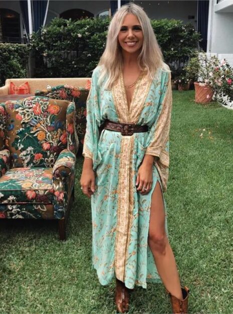Green Kimono (3) Green Kimono (3)