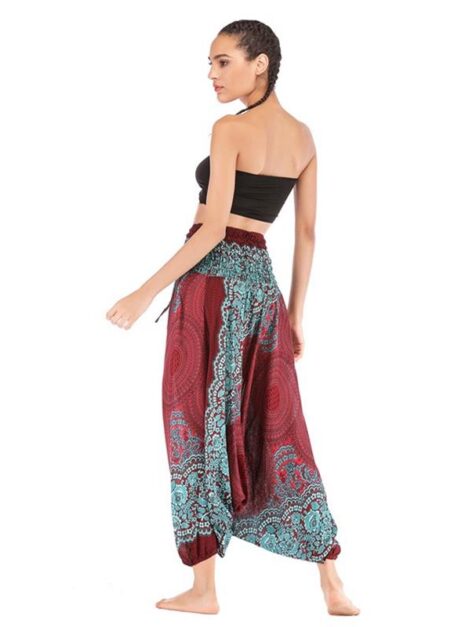 Red Trouders (3) Red Trouders (3)