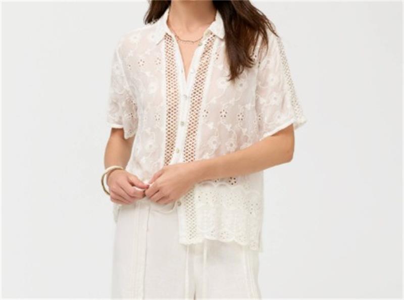 White Blouse (3) White Blouse (3)