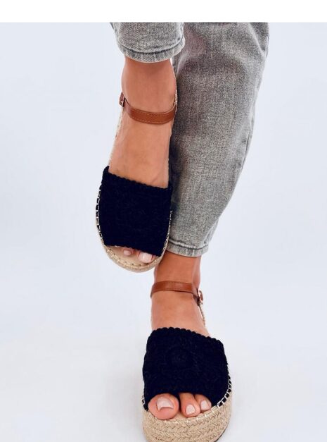 db_images_custom1000x1500_1022332 db_images_custom1000x1500_1022332