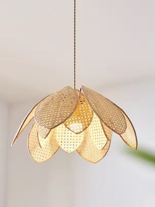 Suspension pétale en rotin cannage D55 cm